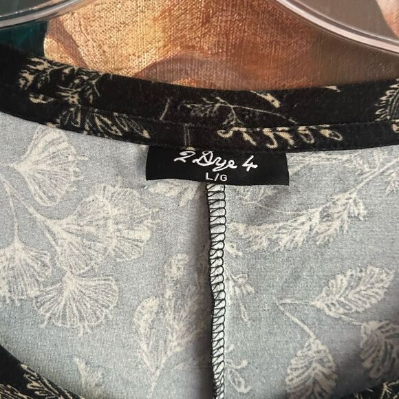 2 Dye 4 Chic Long Sleeve Black and Gold Floral Dress - Picture 3 of 16